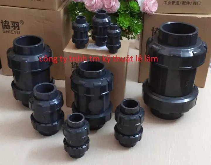 van_mot_chieu_nhua_upvc_2_dau_rac_co_dai_loan